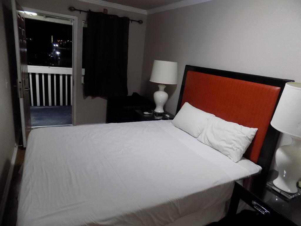 أوسيانسيدي، سان ديغو، كاليفورنيا Coast Inn المظهر الخارجي الصورة