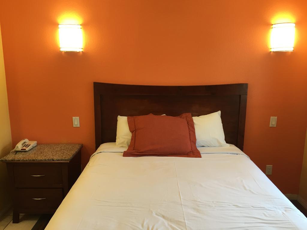 أوسيانسيدي، سان ديغو، كاليفورنيا Coast Inn الغرفة الصورة